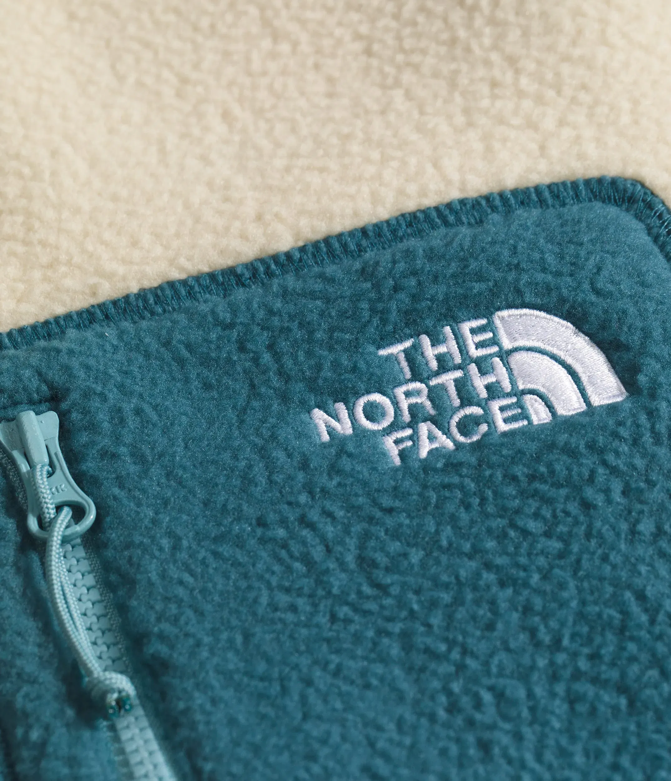 The North Face Women’s Yumiori Full-Zip Gravel