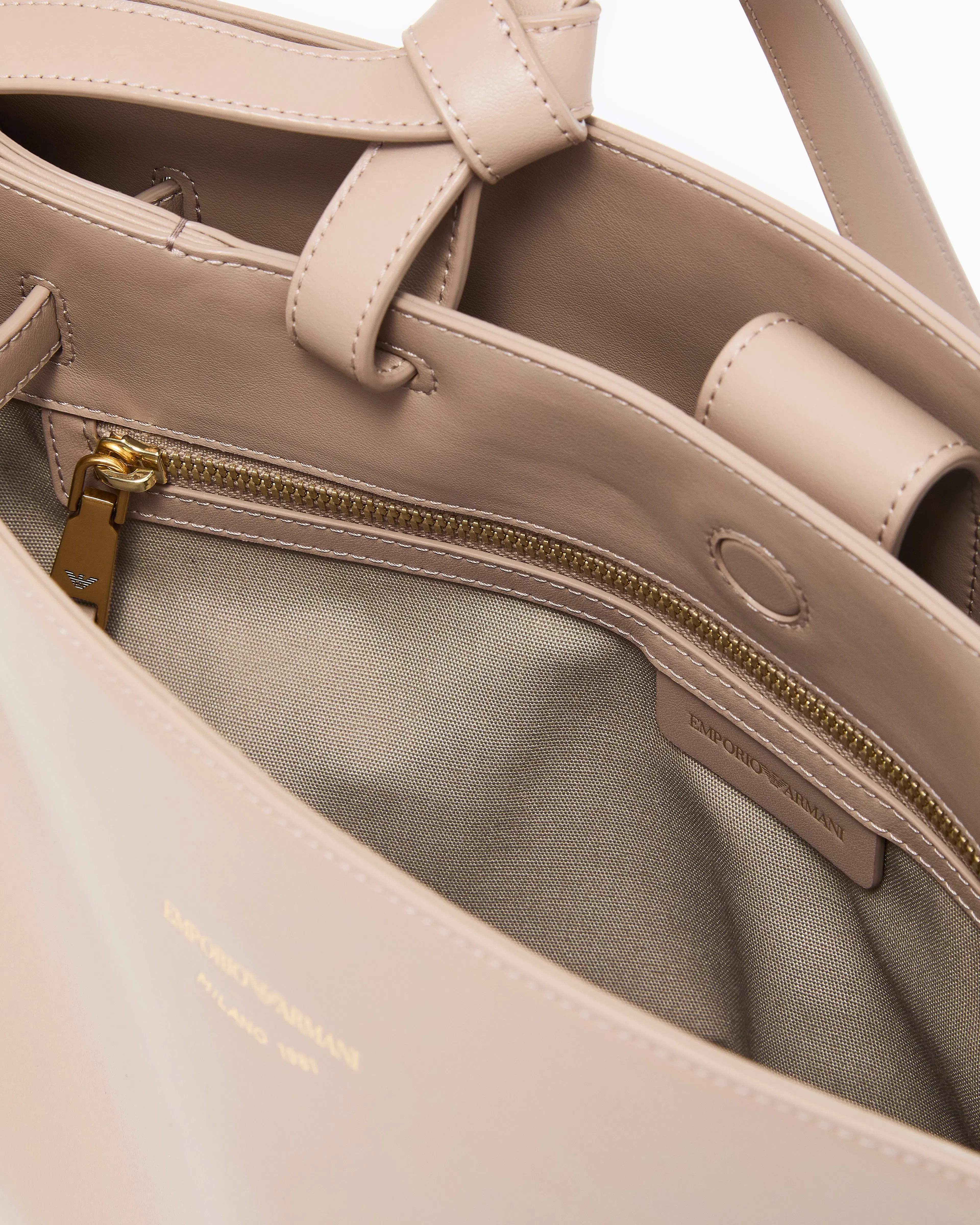 Emporio Armani Smooth leather shoulder bag