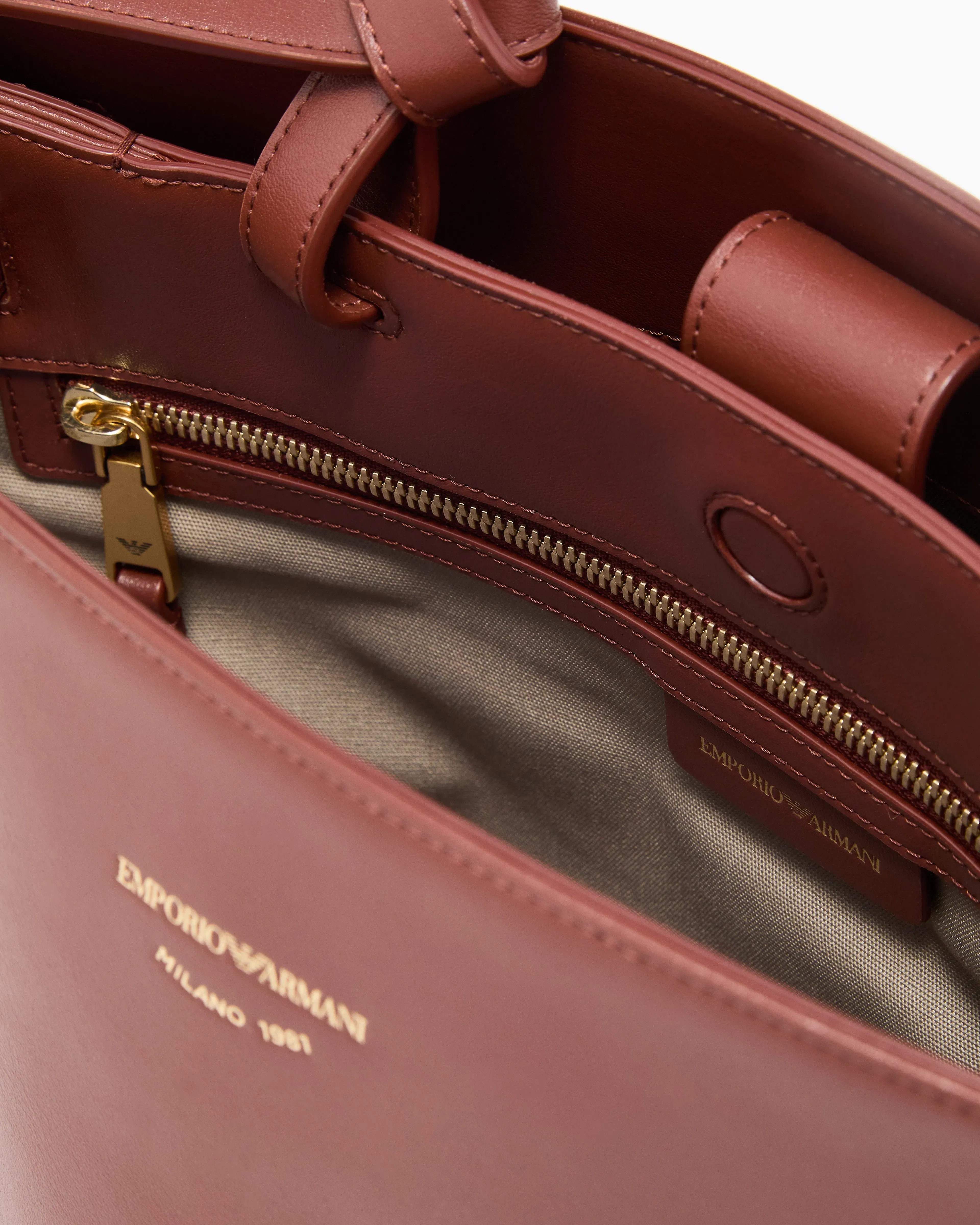 Emporio Armani Smooth leather shoulder bag