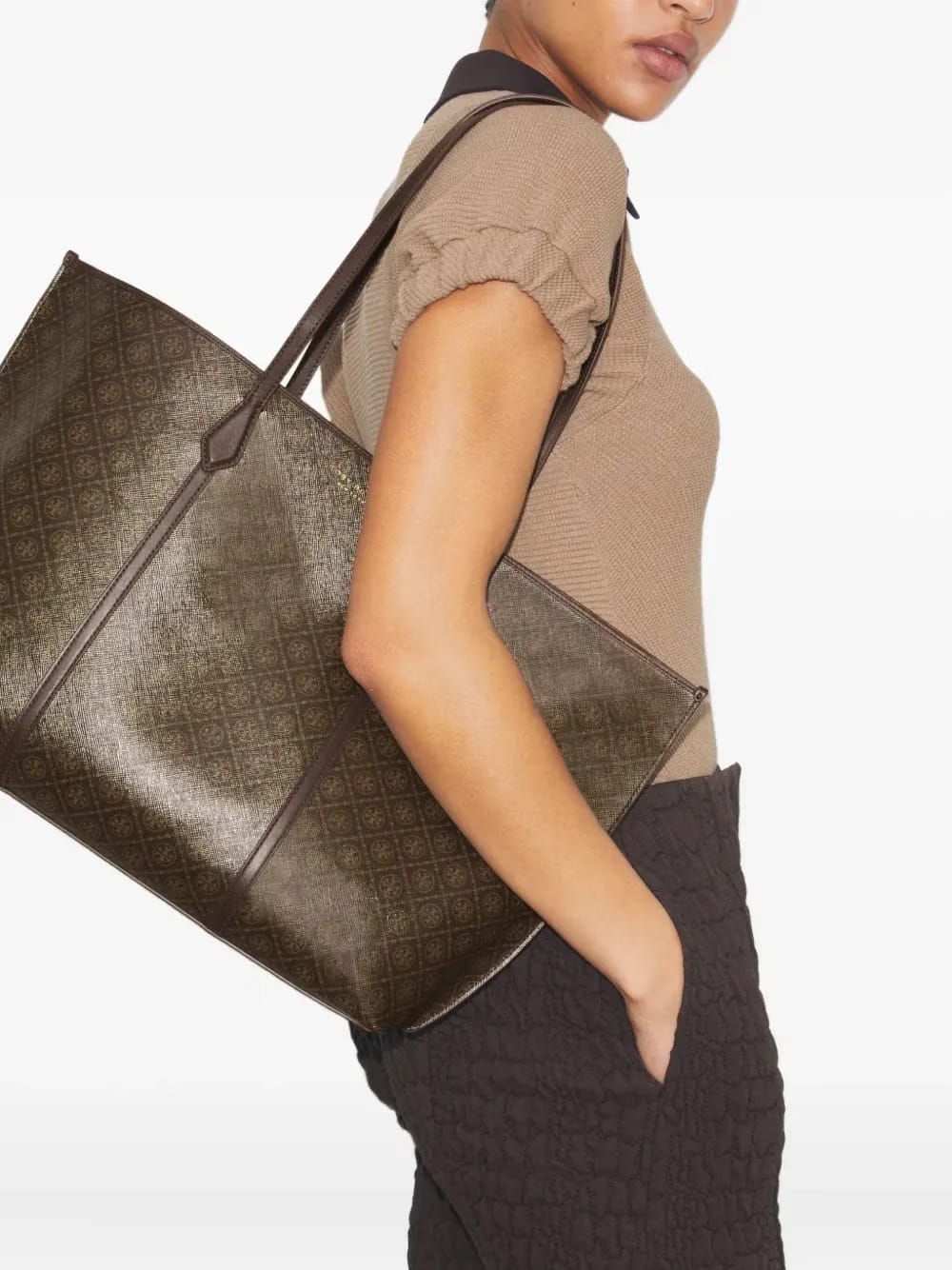 Perry logo pattern tote bag