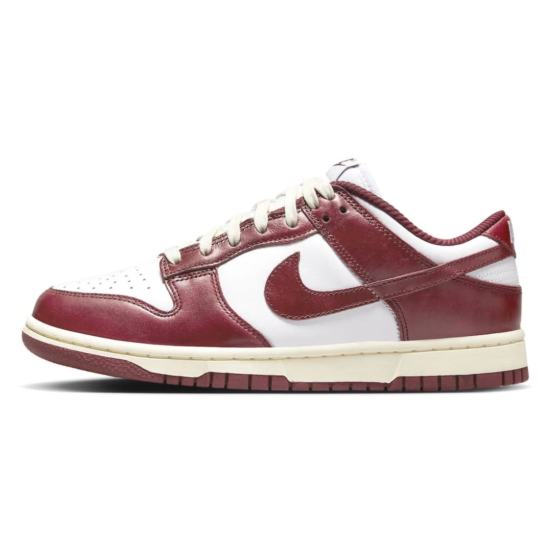 Wmns Nike Dunk Low Vintage Team Red Sale