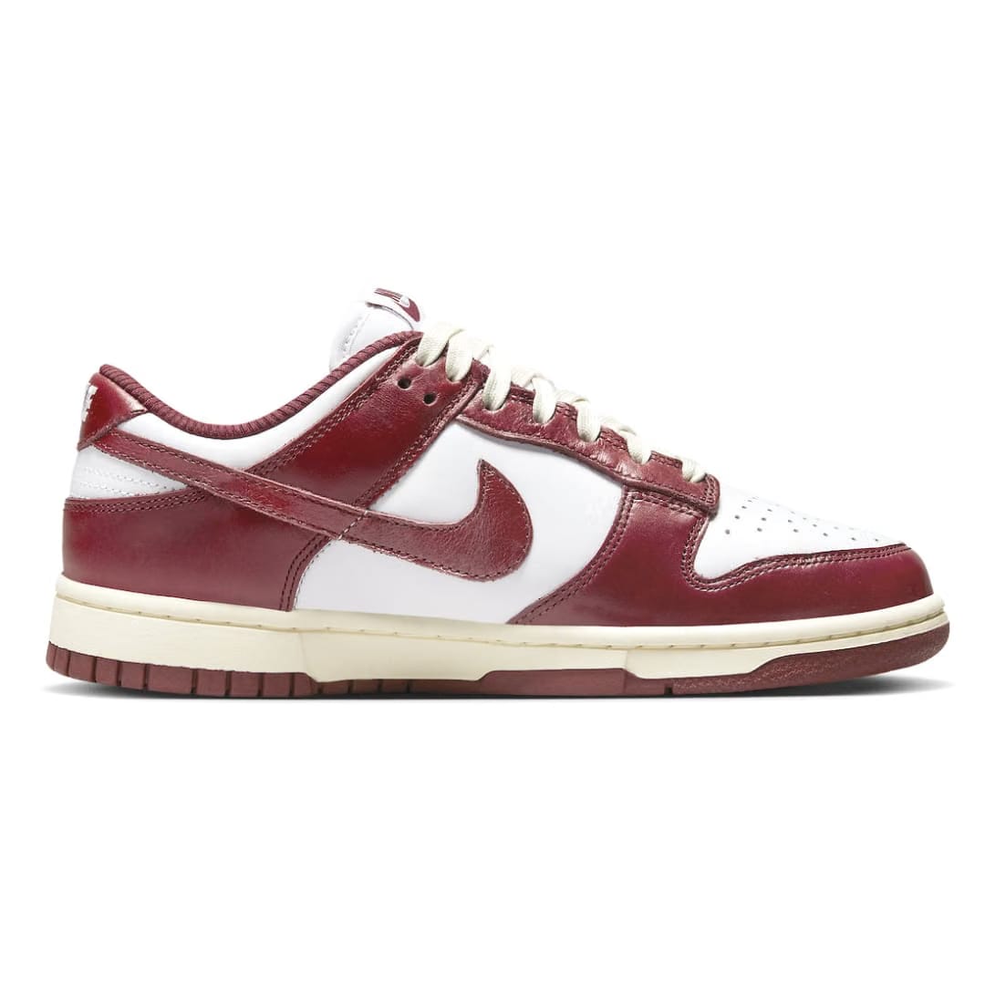 Wmns Nike Dunk Low Vintage Team Red Sale