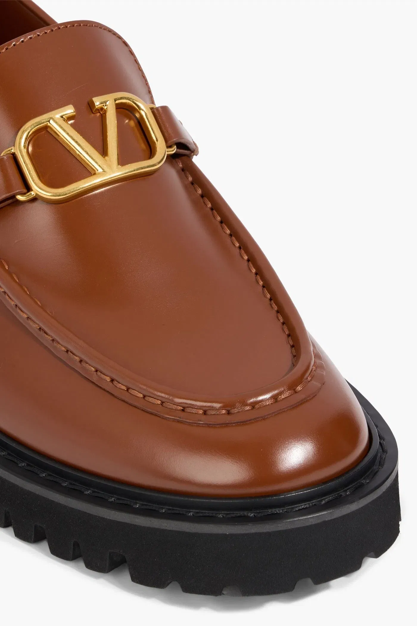 Valentino Garavani Vlogo Signature Glossed-Leather Loafers Tan Women's