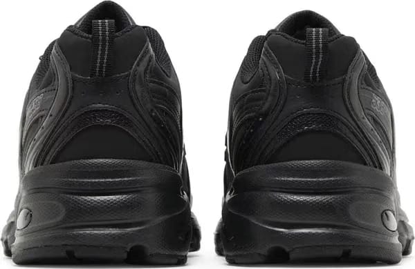 New Balance 530 Triple Black Leather