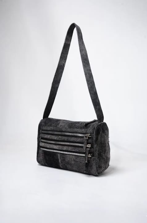 MANACA Zipray Shoulder Bag