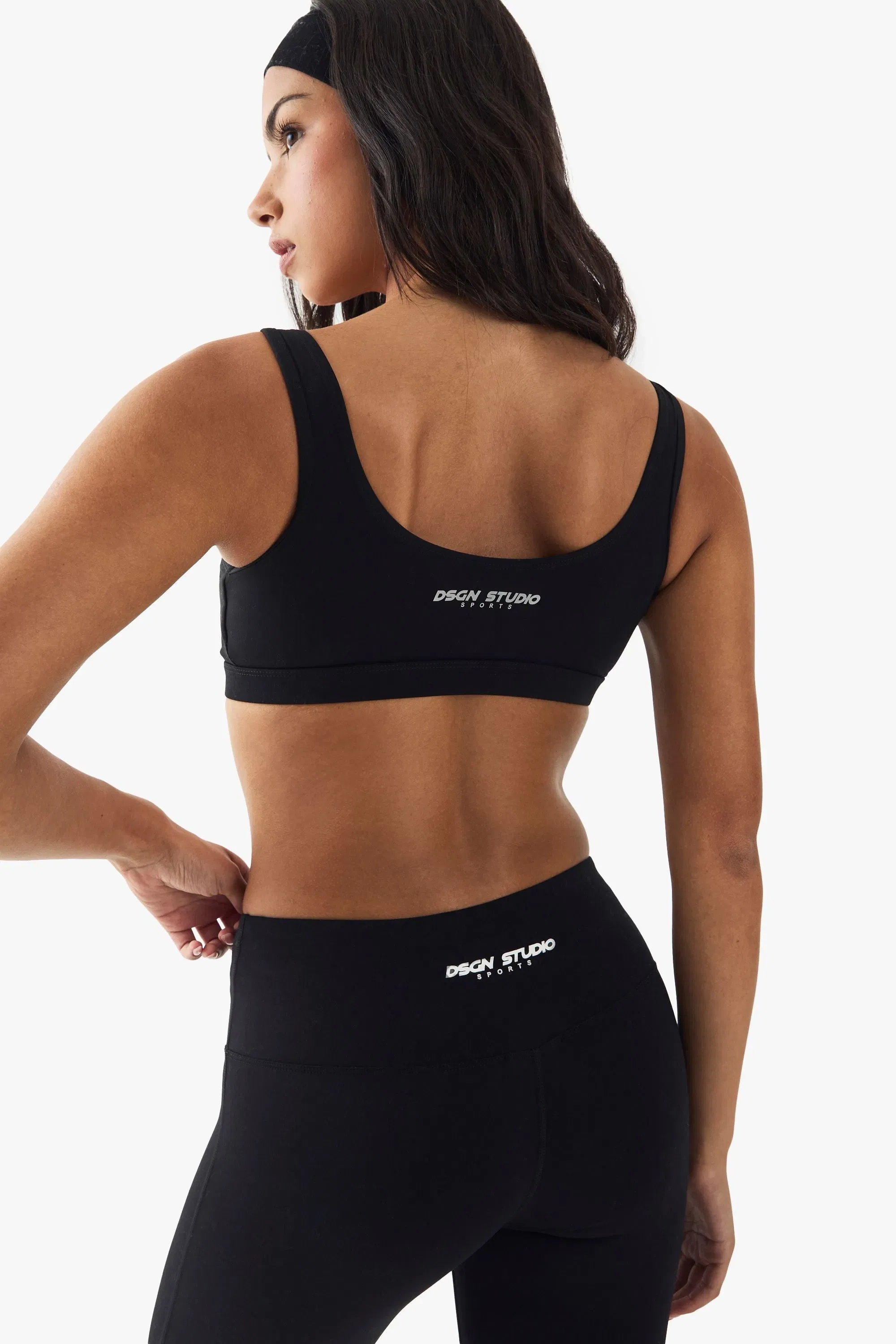 DSGN Studio Sport Zip Front Light Support Padded Sports Bra