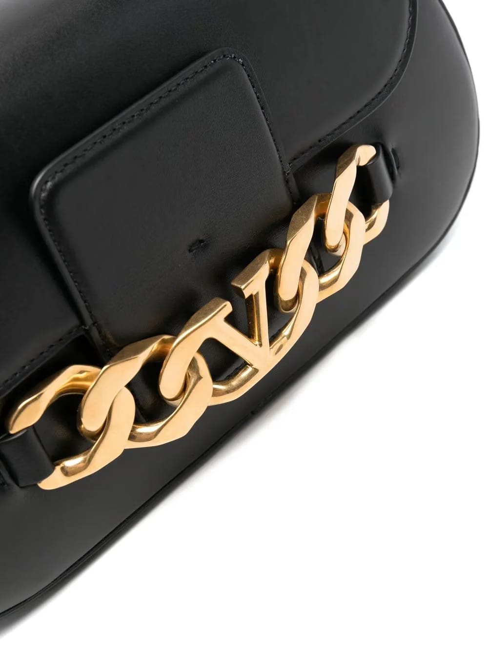 VLogo leather bag