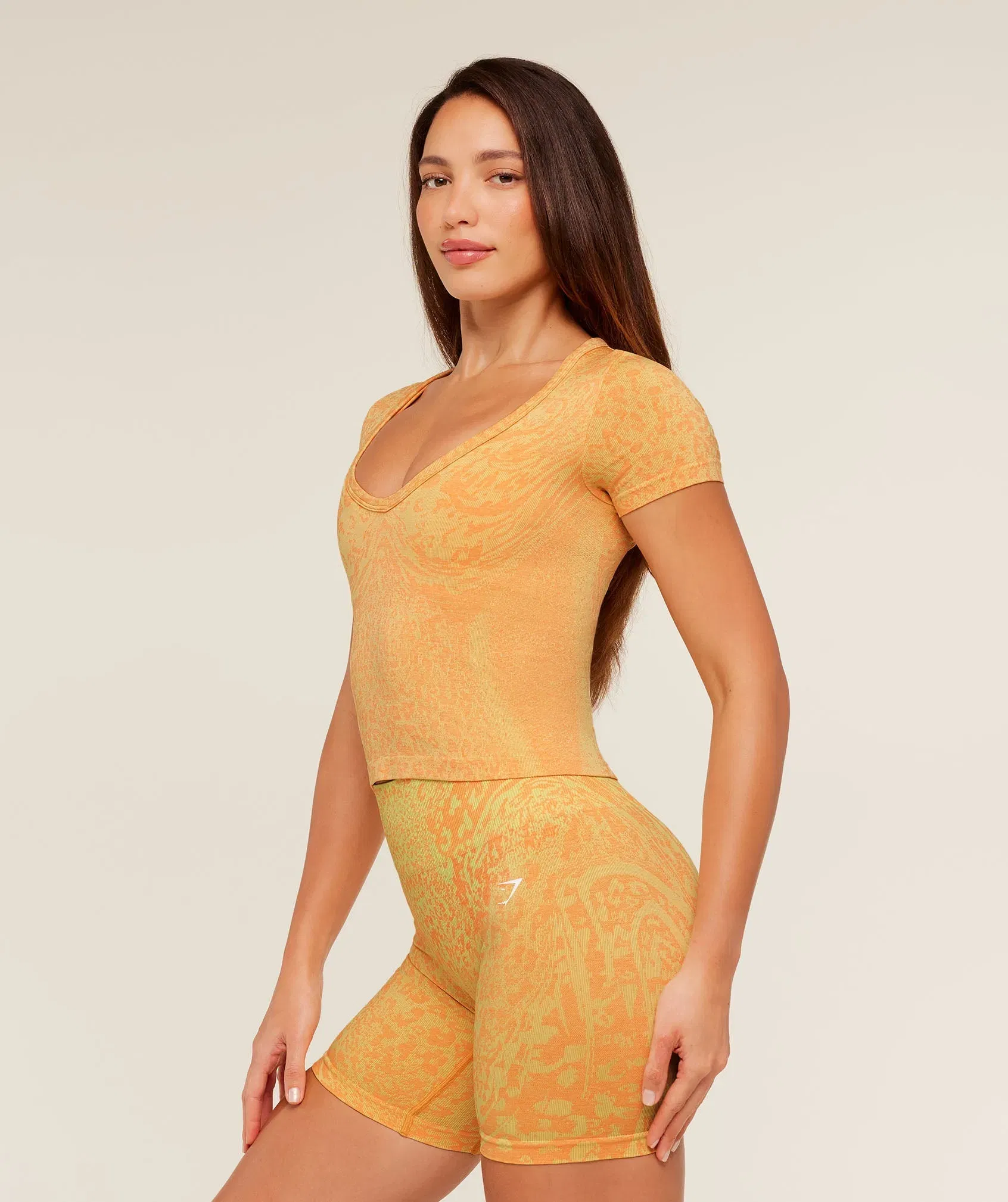 Gymshark Adapt Animal X Whitney Short Sleeve Top - Sorbet Yellow / Dayglow Peach
