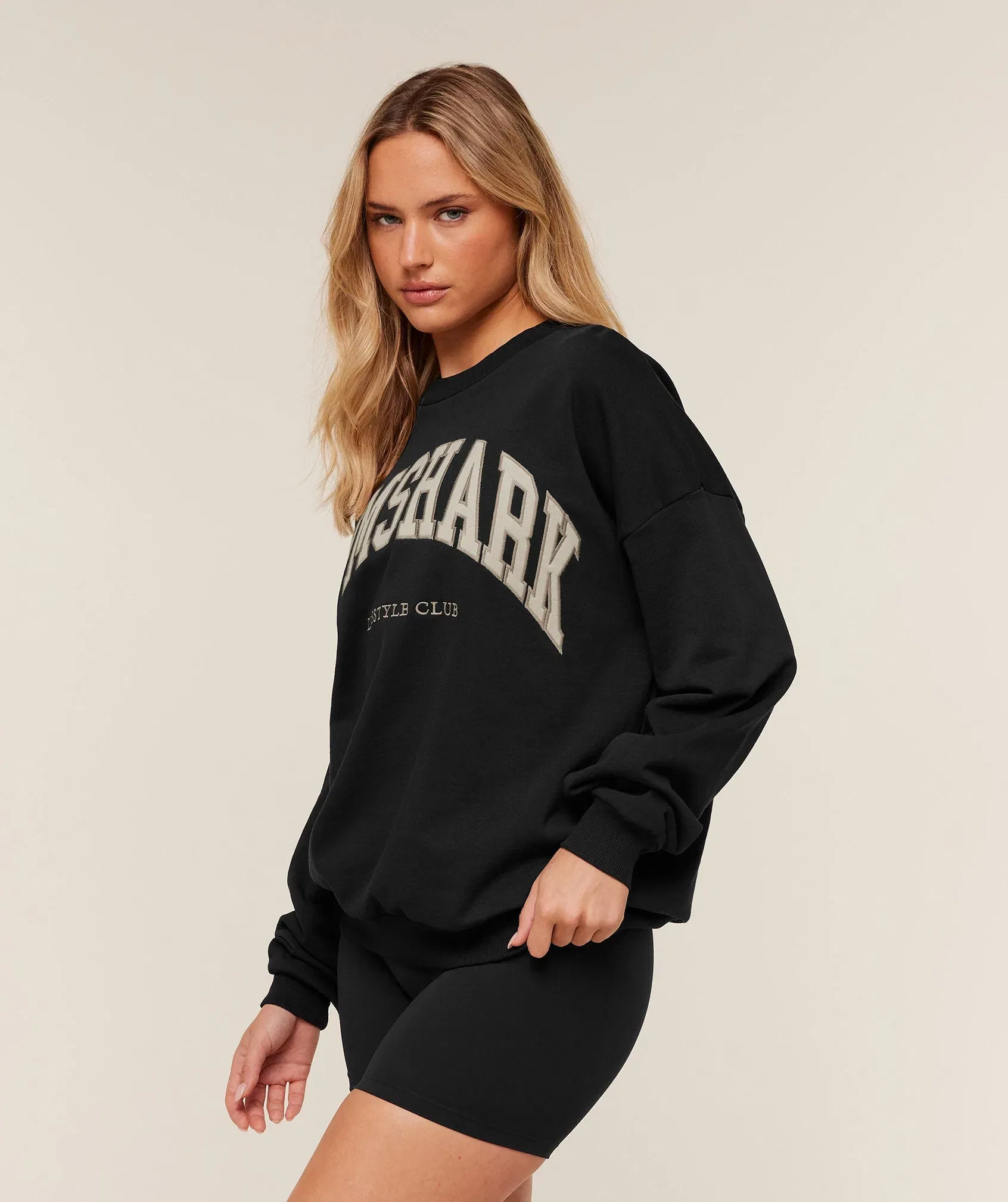 Gymshark Collegiate Graphic Crew Neck Pullover - Black/ Pebble Grey