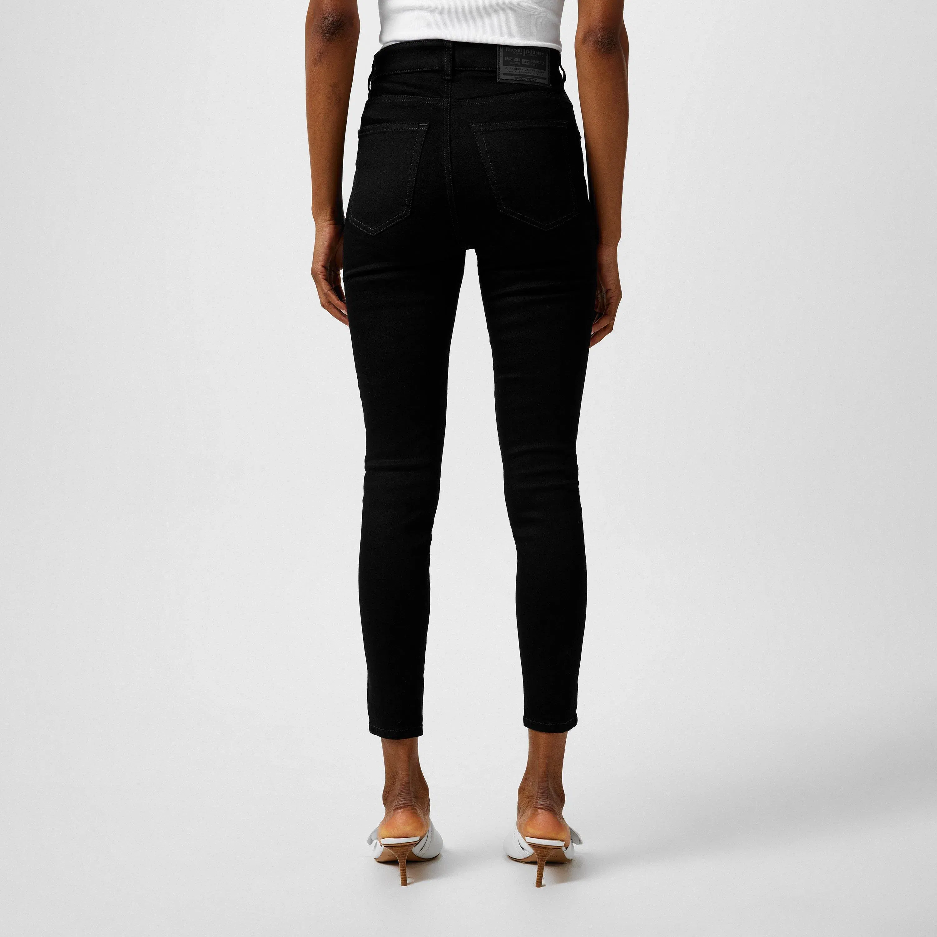 Super Skinny 1984 Slandy-High Jeans