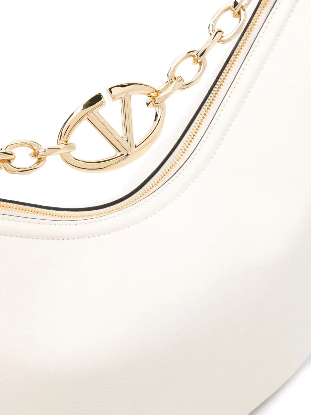 VLogo Signature leather shoulder bag