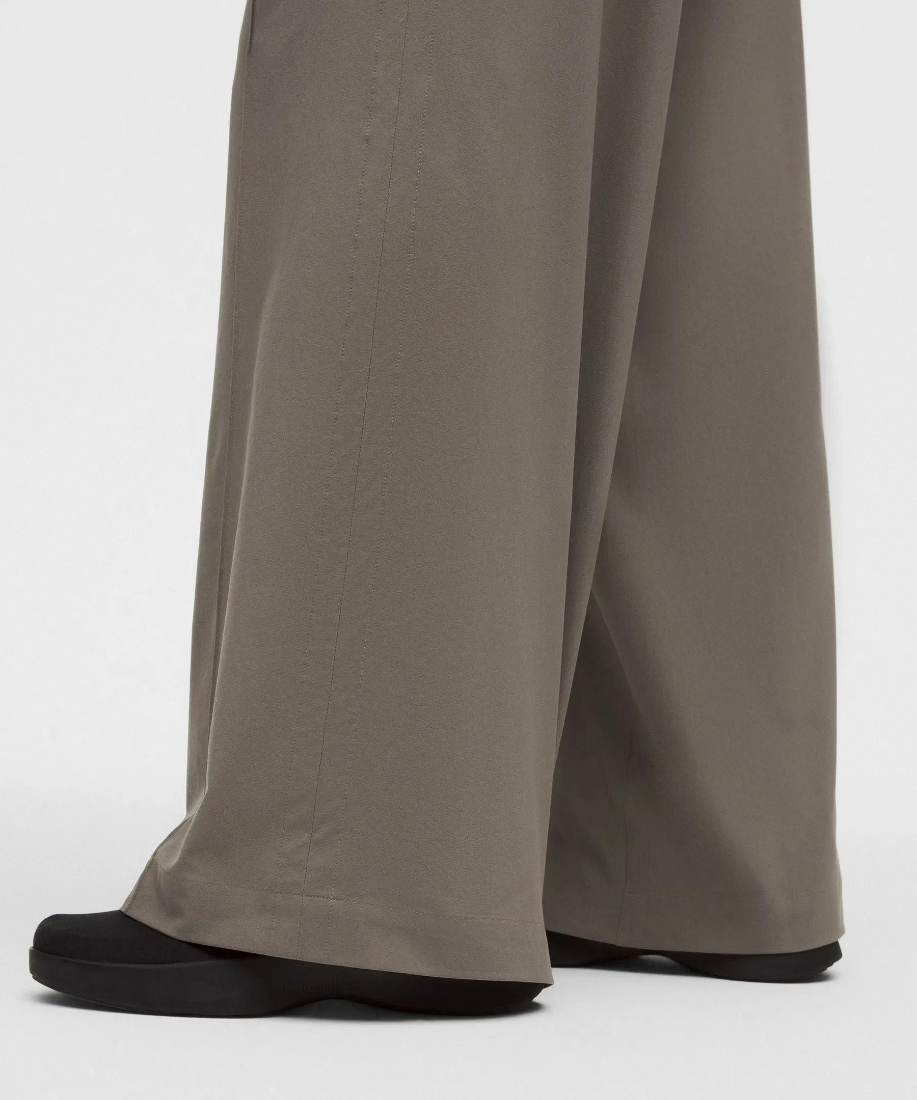 Lululemon Breezily Mid-Rise Pant *Regular