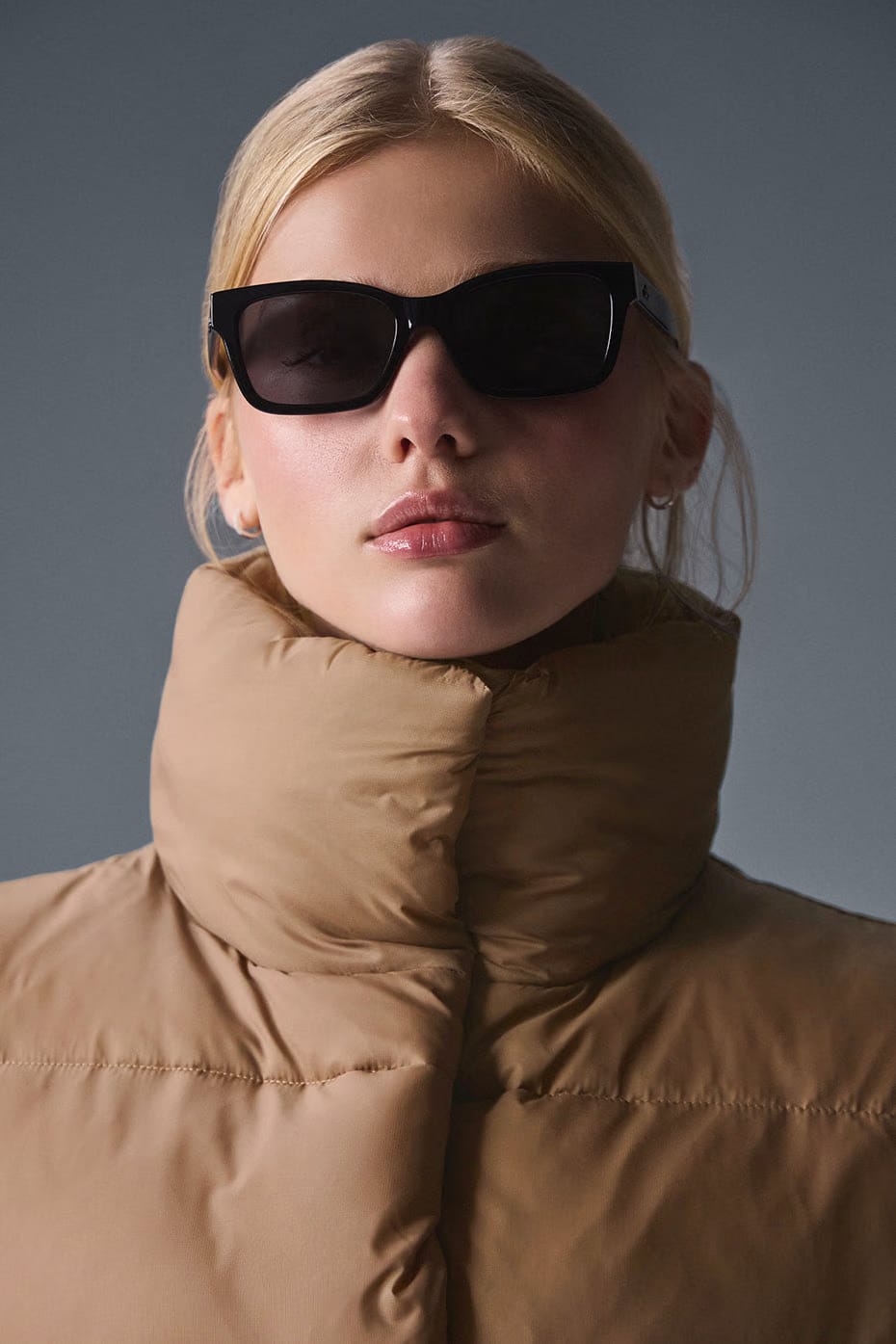 Alo Yoga Cropped Gold Rush Puffer Vest
