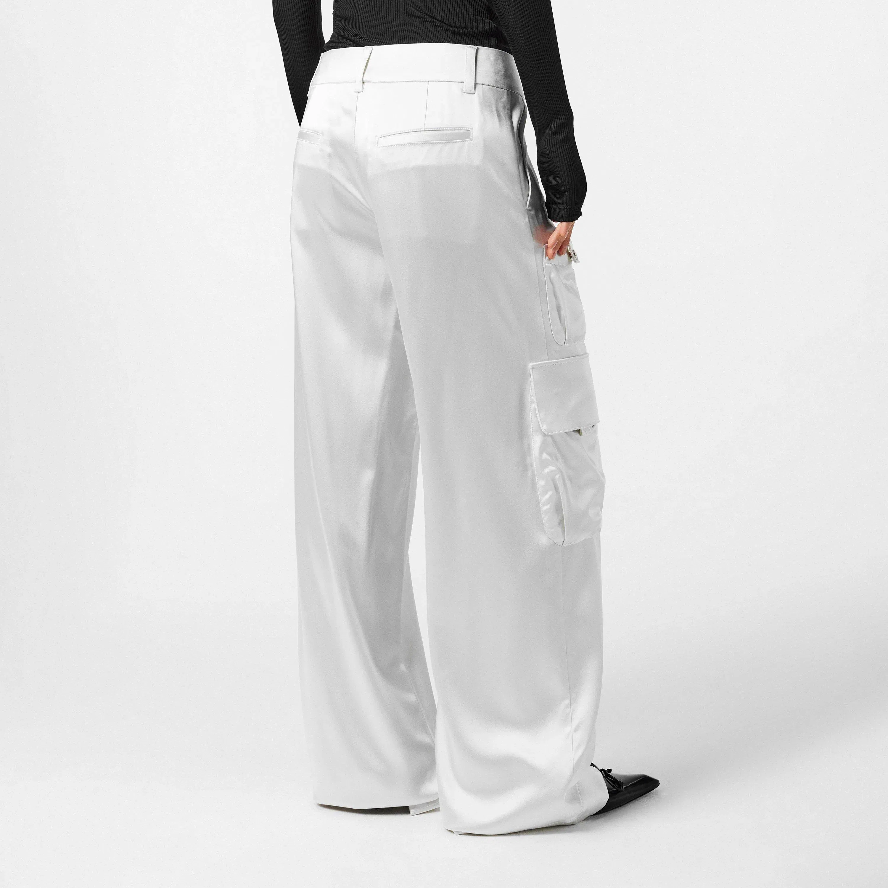 - Relaxed Fit Cargo Trousers