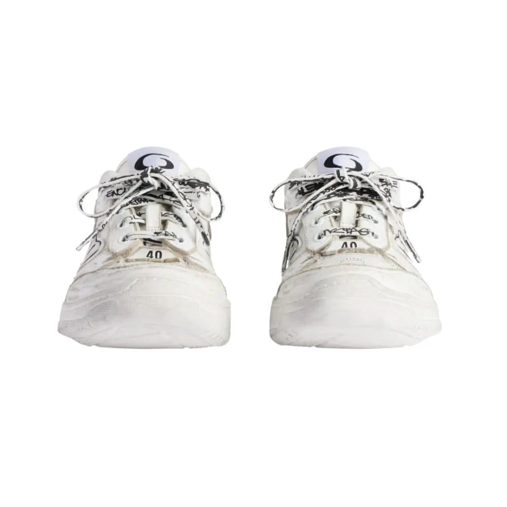 Balenciaga Hamptons Medium Worn-Out Sneaker In White