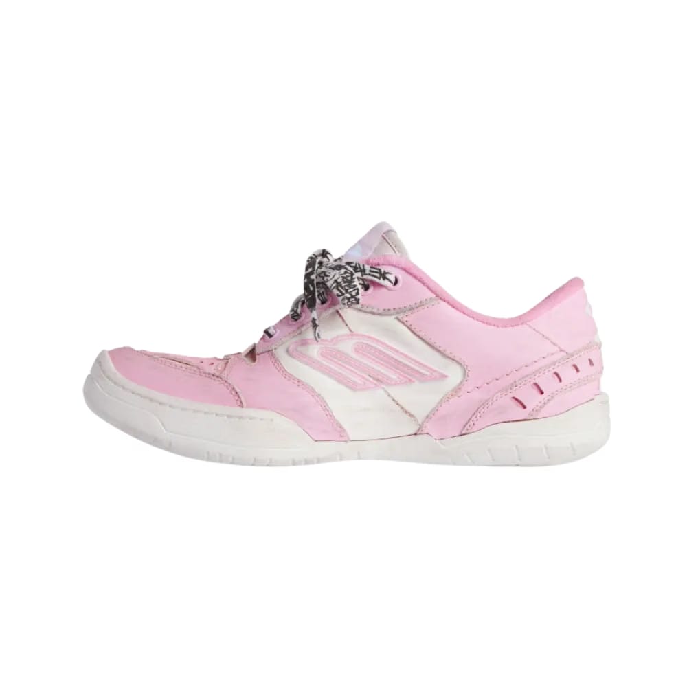 Balenciaga Hamptons Medium Worn-Out Sneaker In Pink