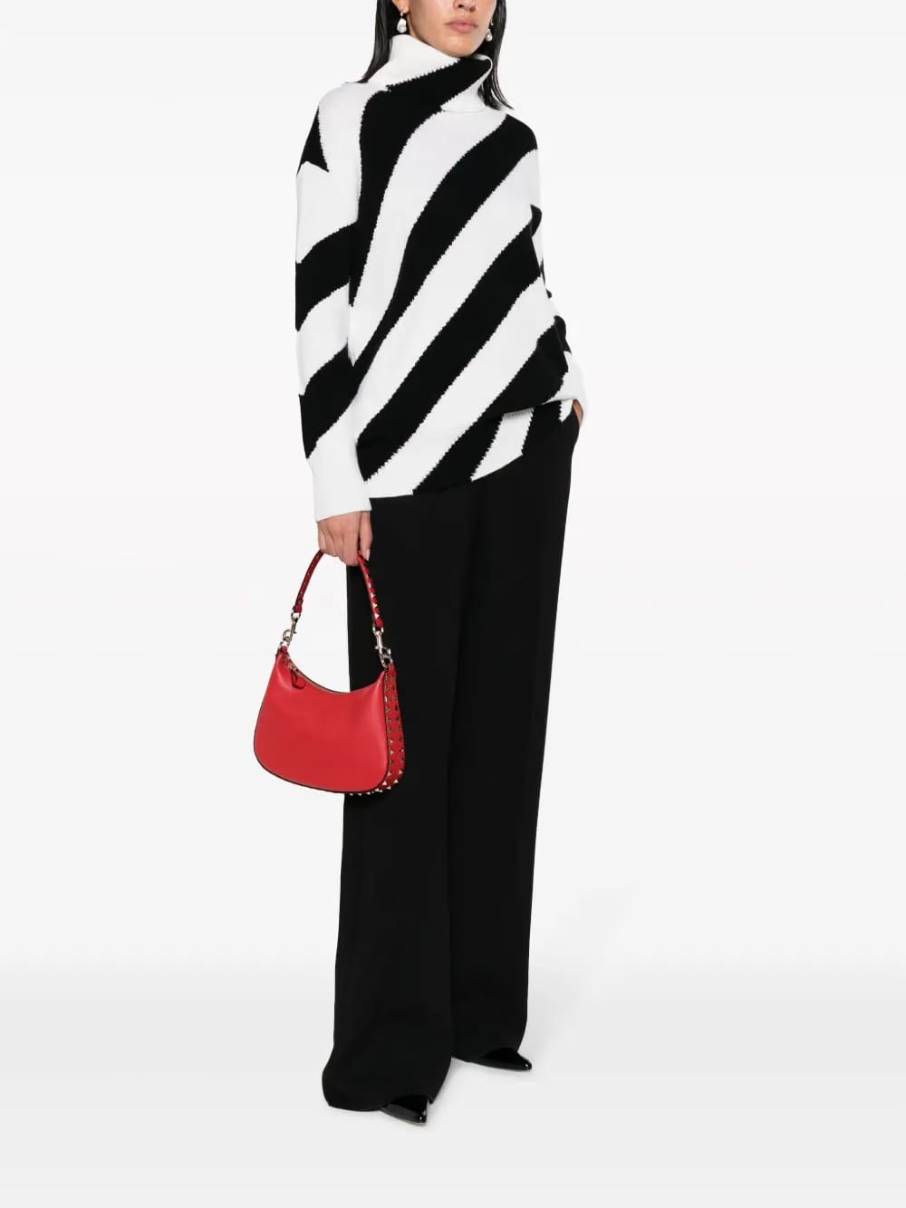Rockstud-embellished leather shoulder bag