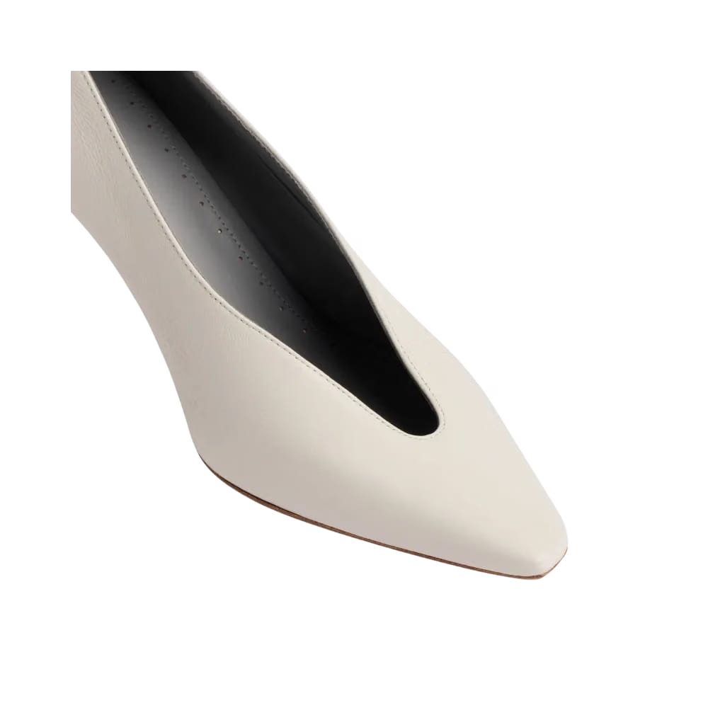 Balenciaga Duchesse Pump In White Snow