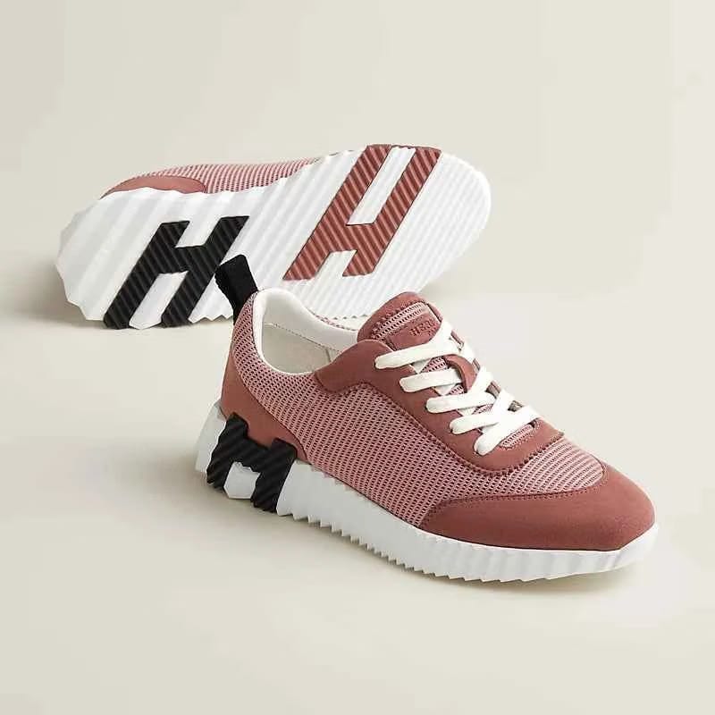 Bouncing sneaker