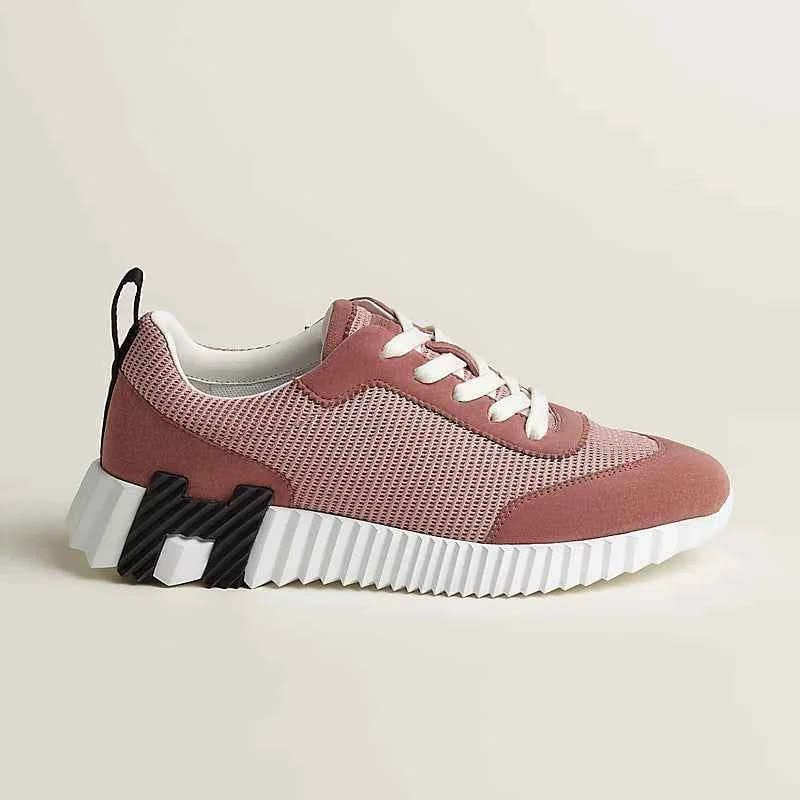 Bouncing sneaker