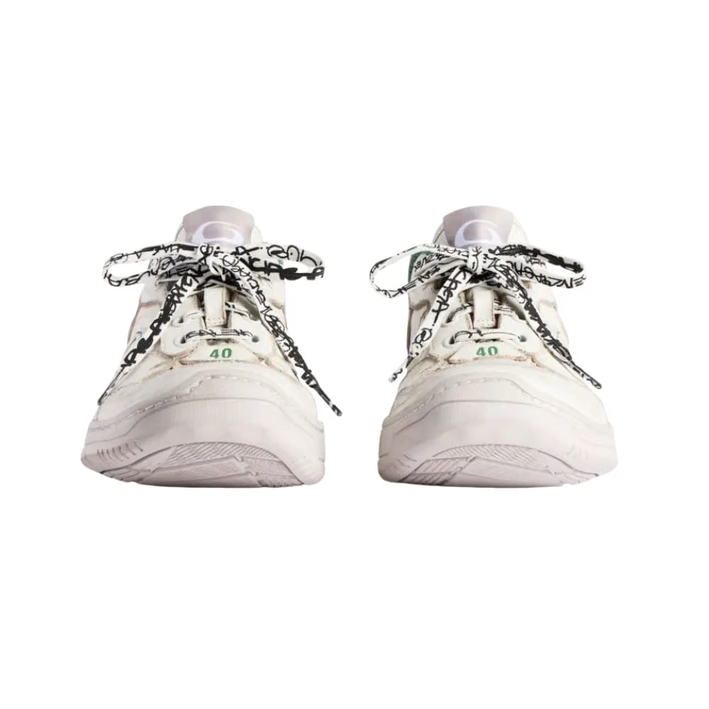 Balenciaga Hamptons Medium Worn-Out Sneaker In Beige