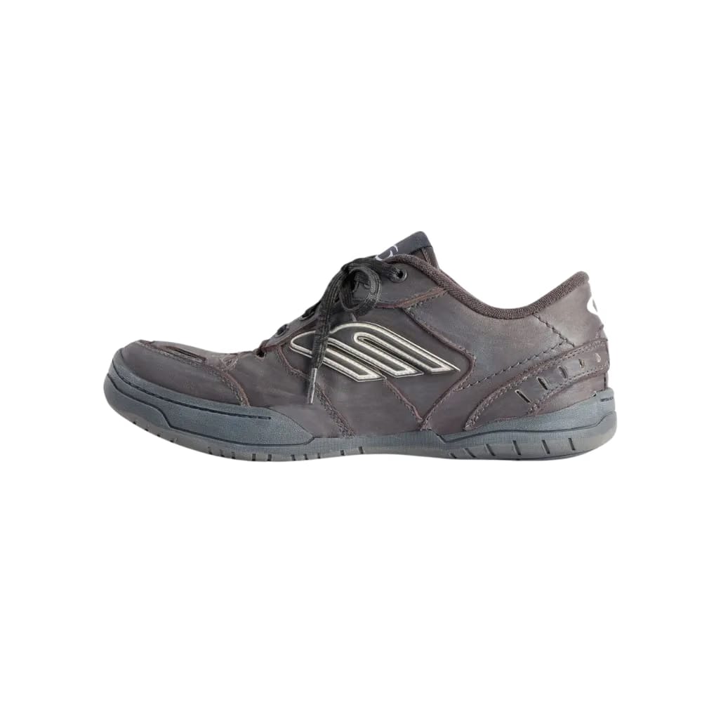 Balenciaga Hamptons Worn-Out Sneaker In Grey