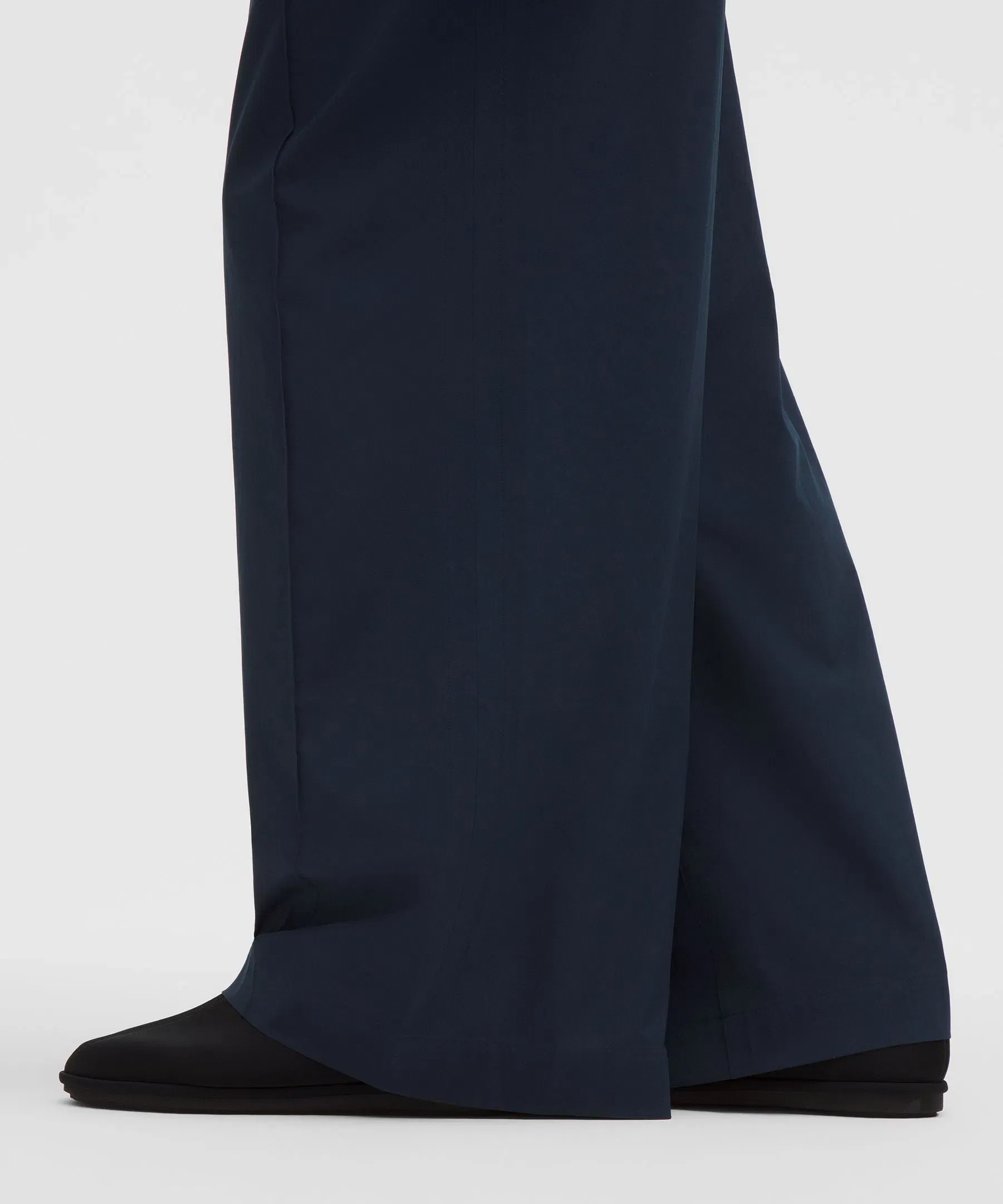 Lululemon Breezily Mid-Rise Pant *Short