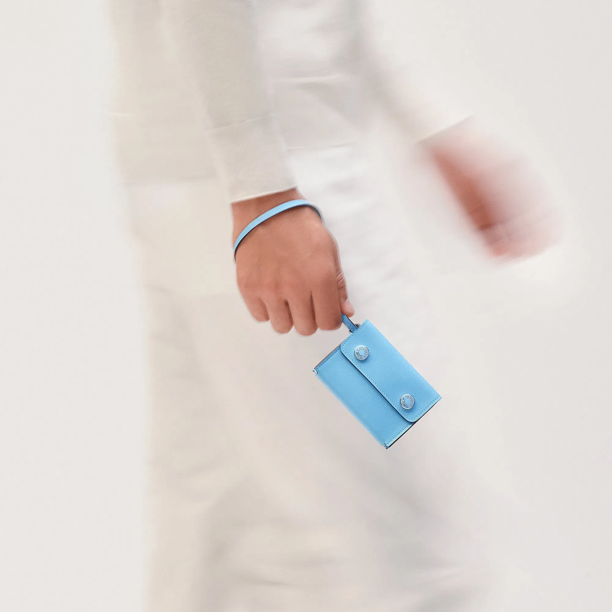 Hermes Hermsnap Card Holder Bleu De Prusse