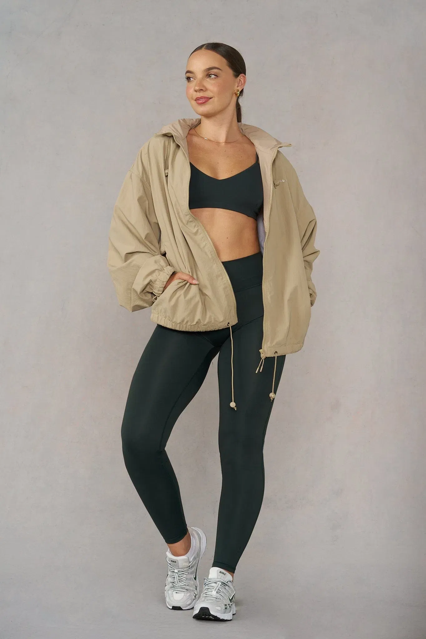 W5194 - Motion Windbreaker