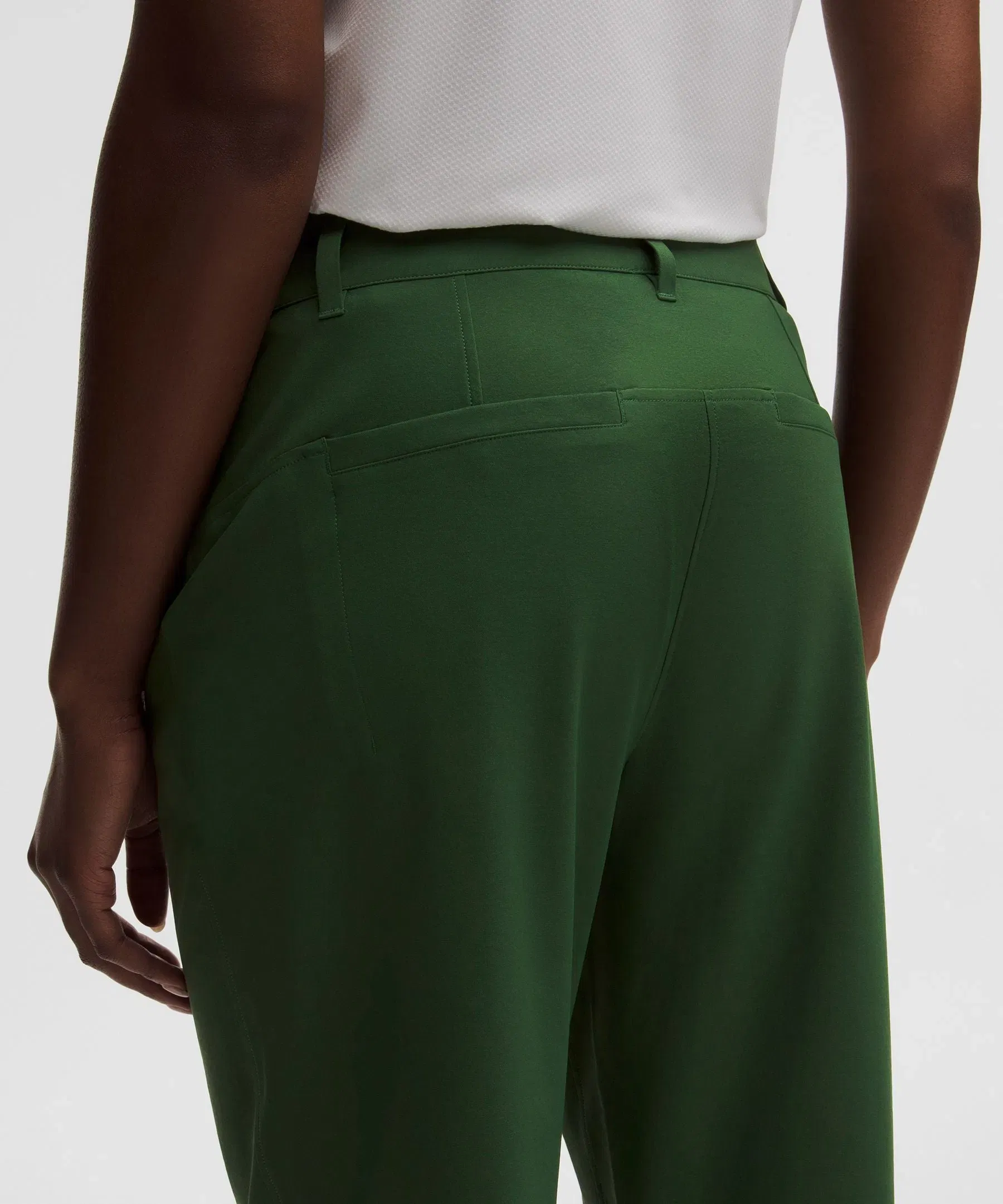 Lululemon Women's Stretch Twill Golf Pant Regular *Stitched Logo