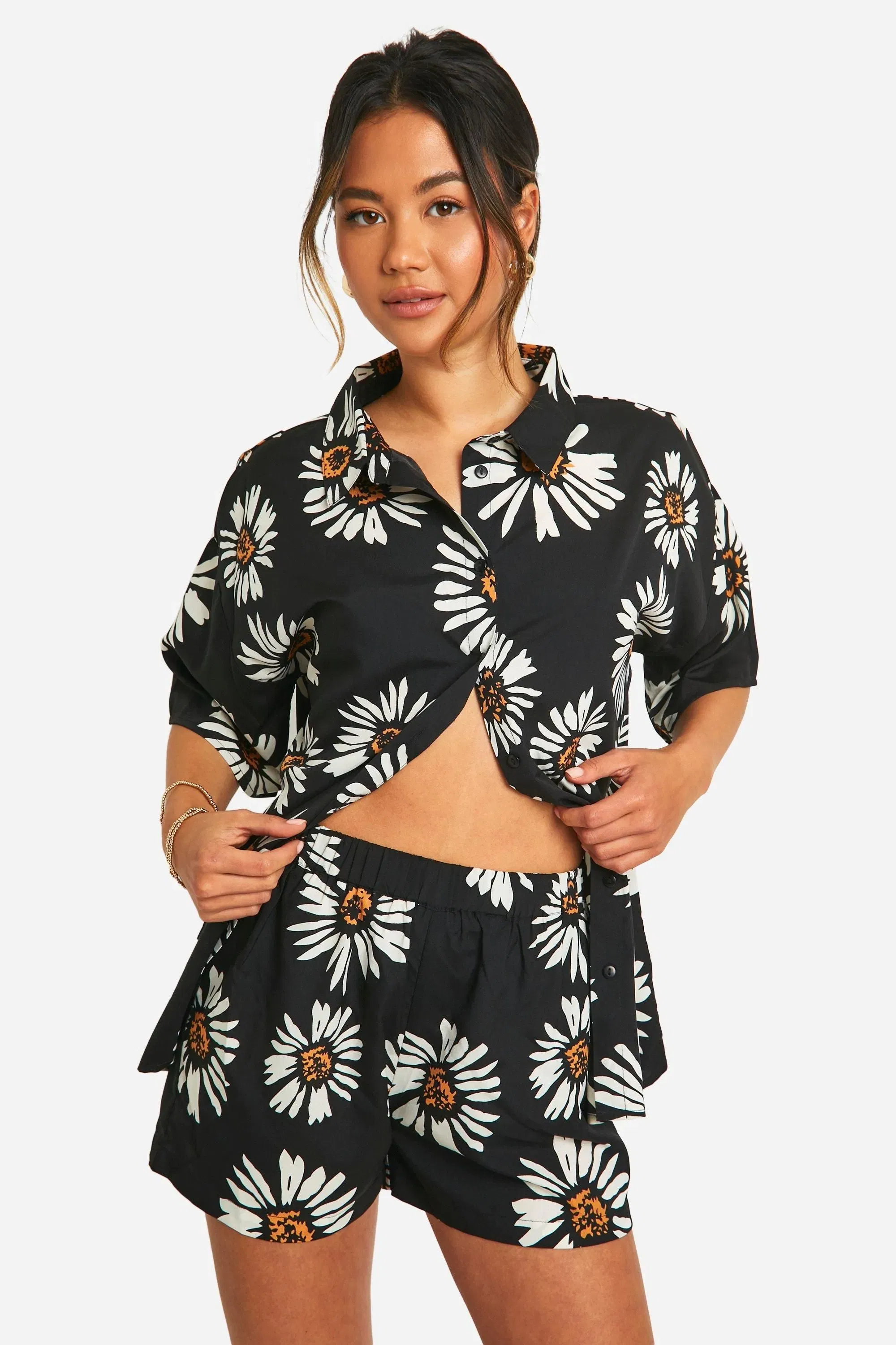 Daisy Floral Shorts