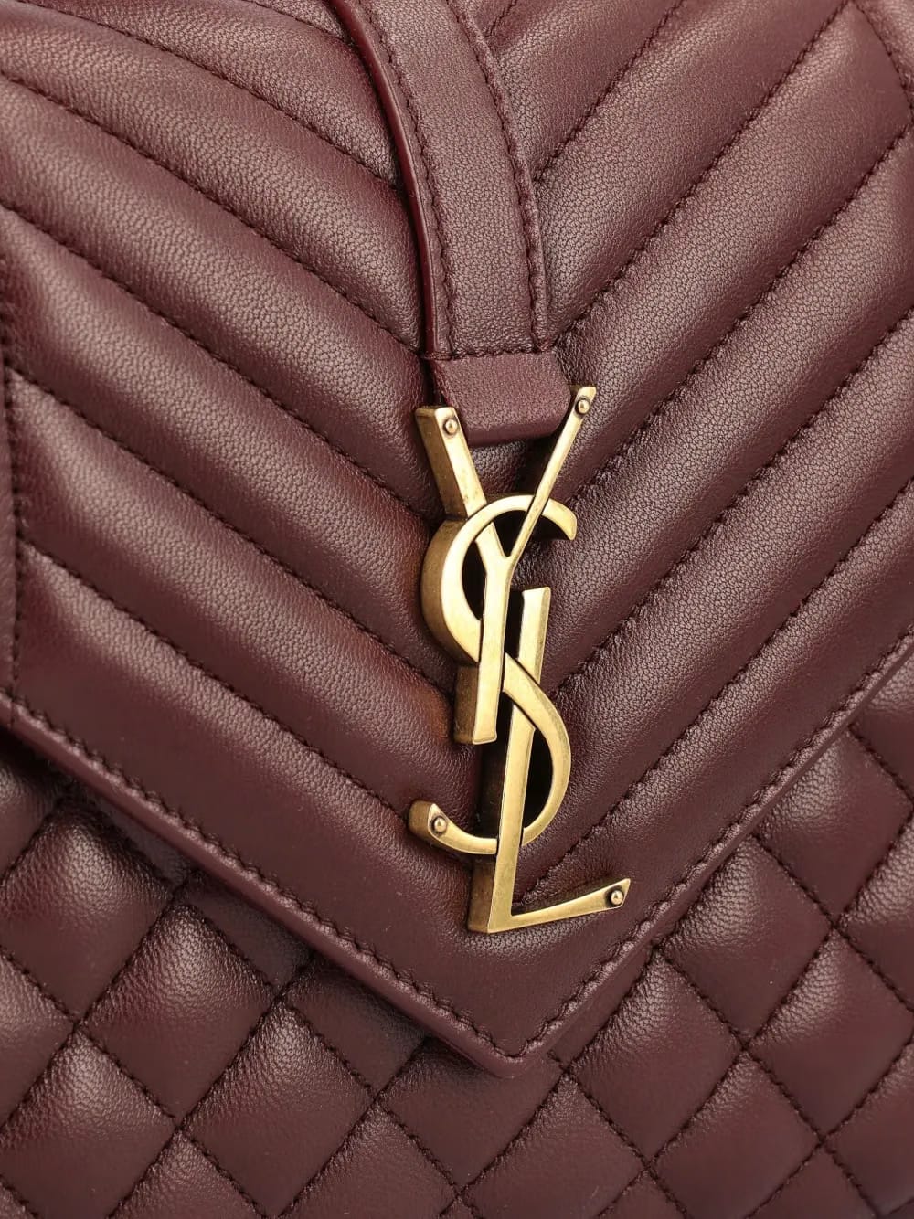 matelassé logo envelope shoulder bag