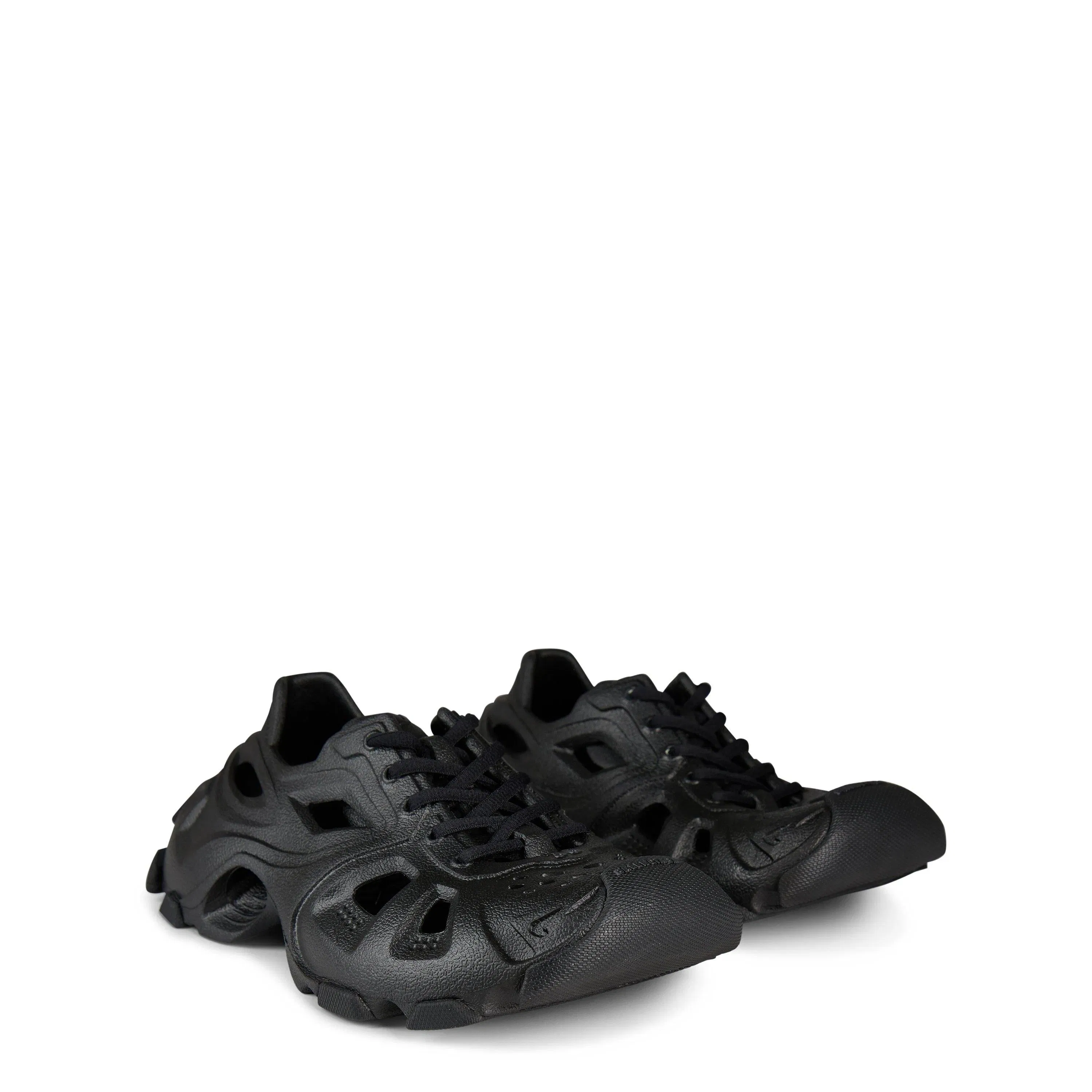 Lace-Up Runners
