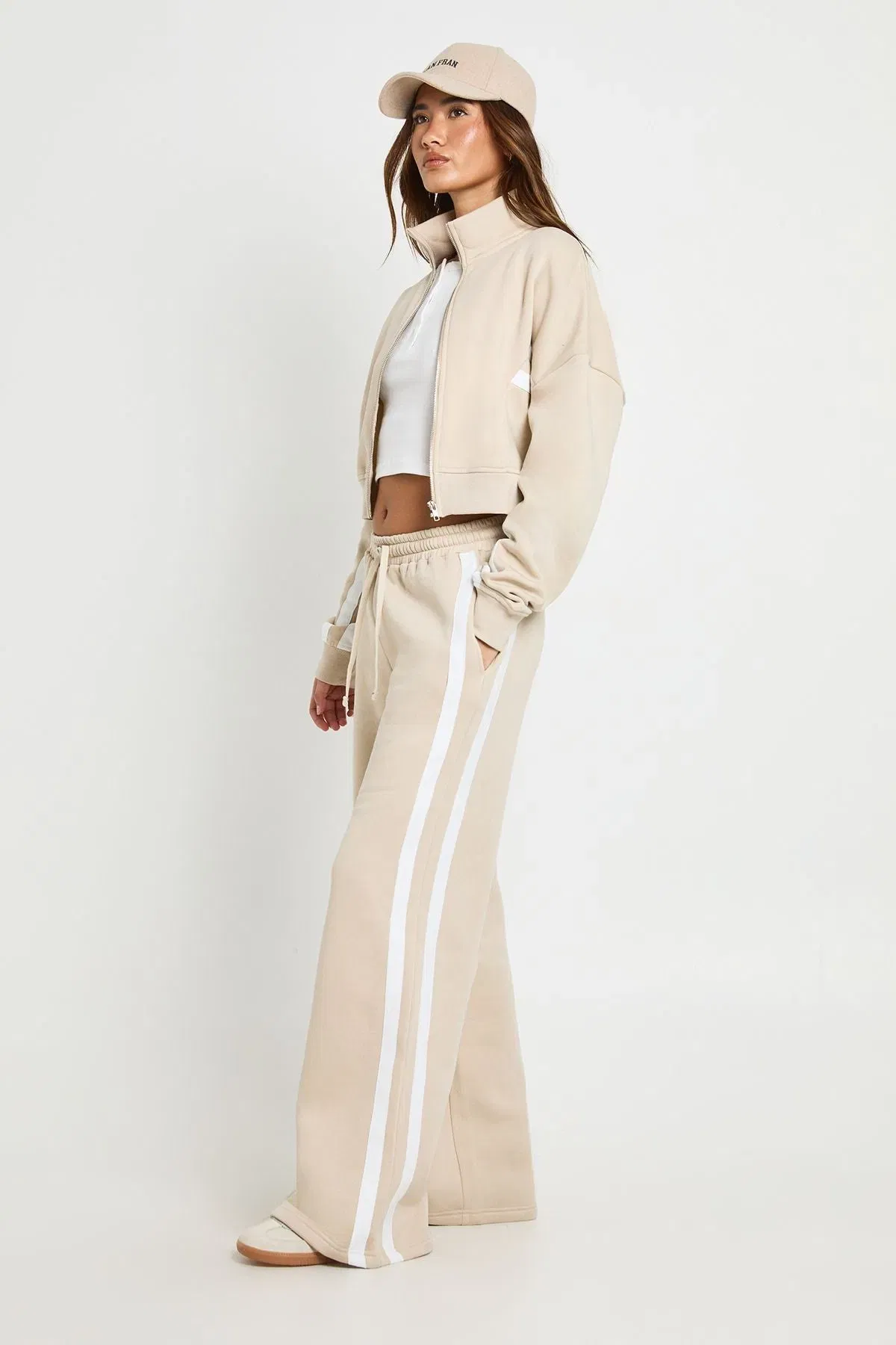 Contrast Striped Funnel Neck Tracksuit