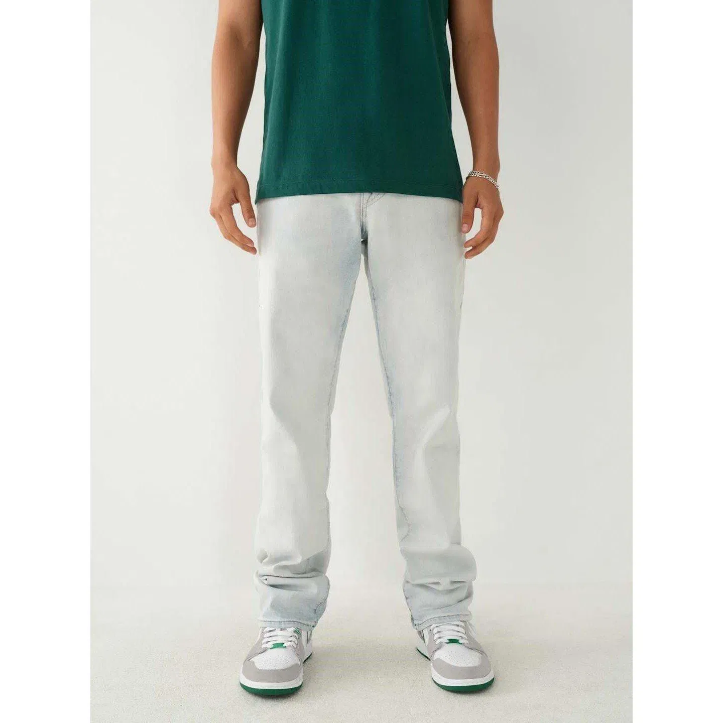 TR Ricky Straight Stretch Jeans