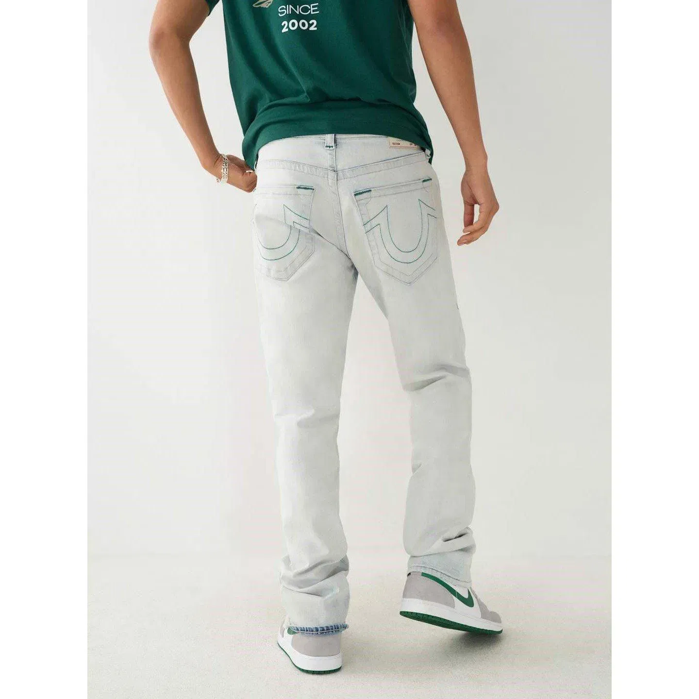 TR Ricky Straight Stretch Jeans