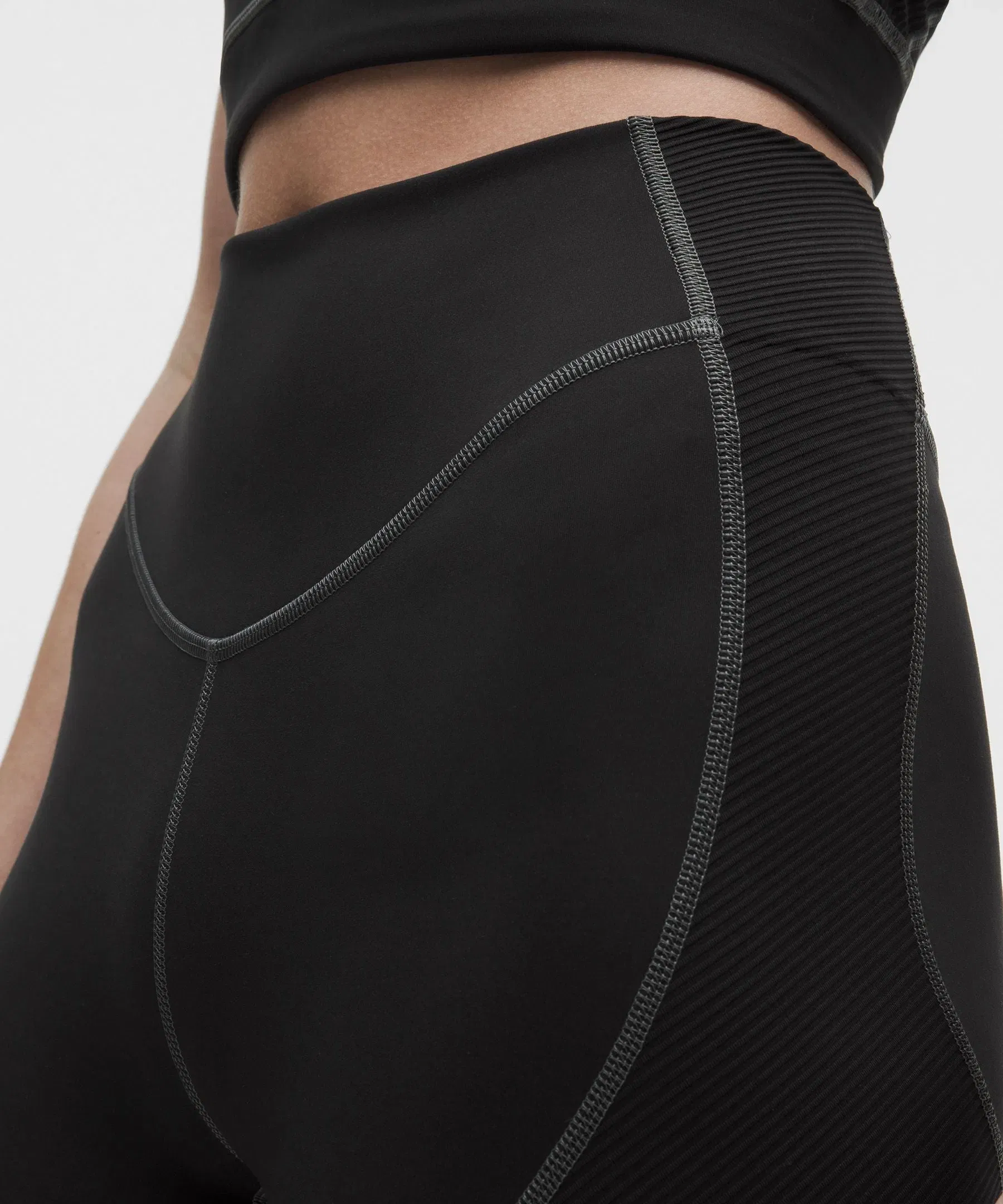 Lululemon Women's Everlux Panelled High-Rise Tight 25"