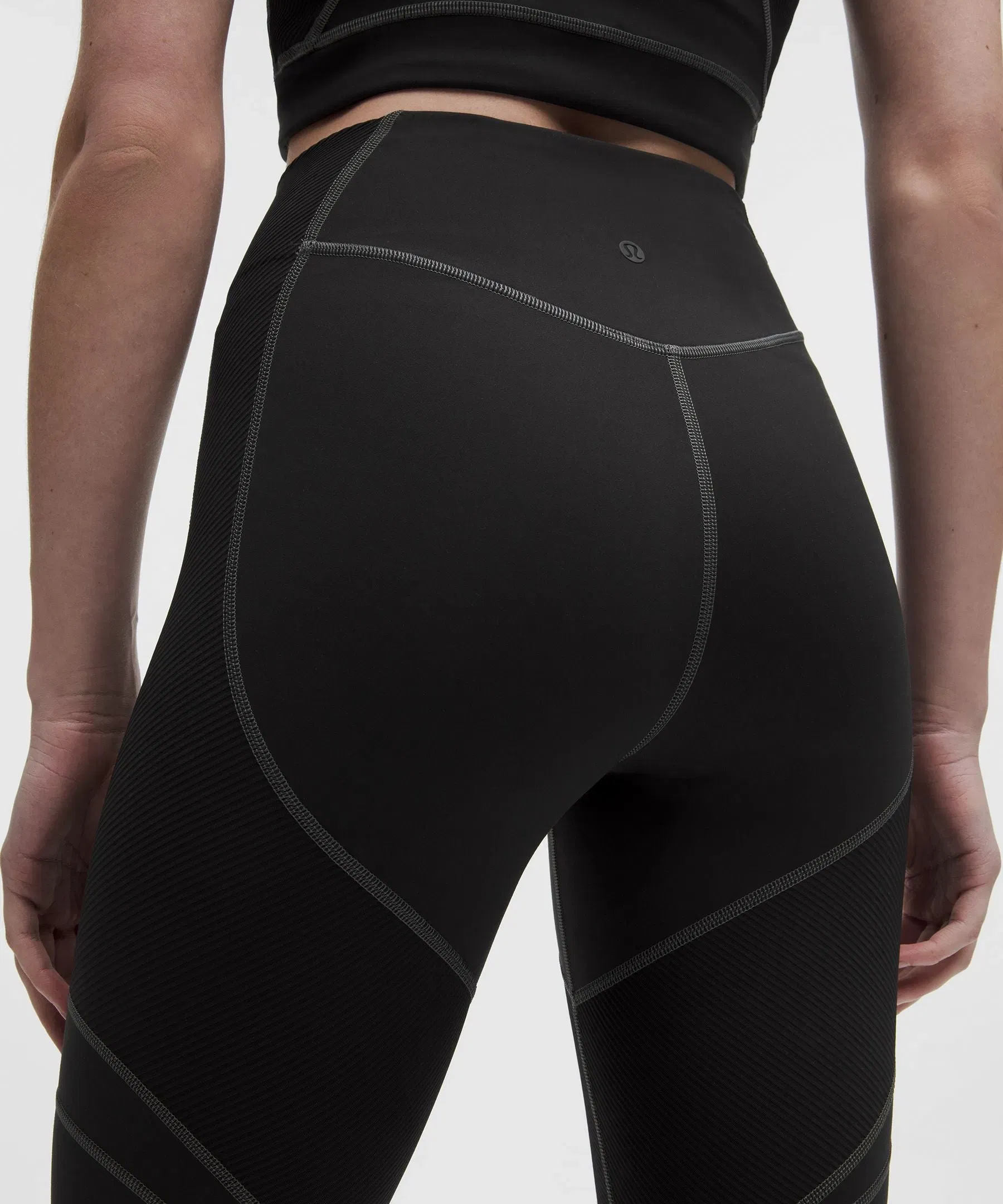 Lululemon Women's Everlux Panelled High-Rise Tight 25"