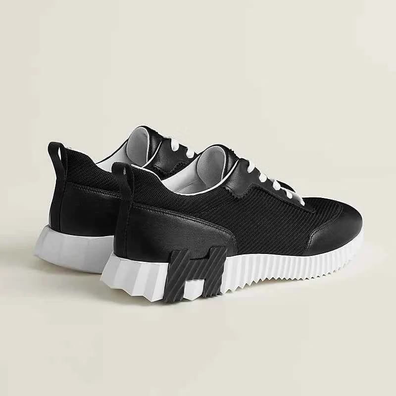 Bouncing sneaker