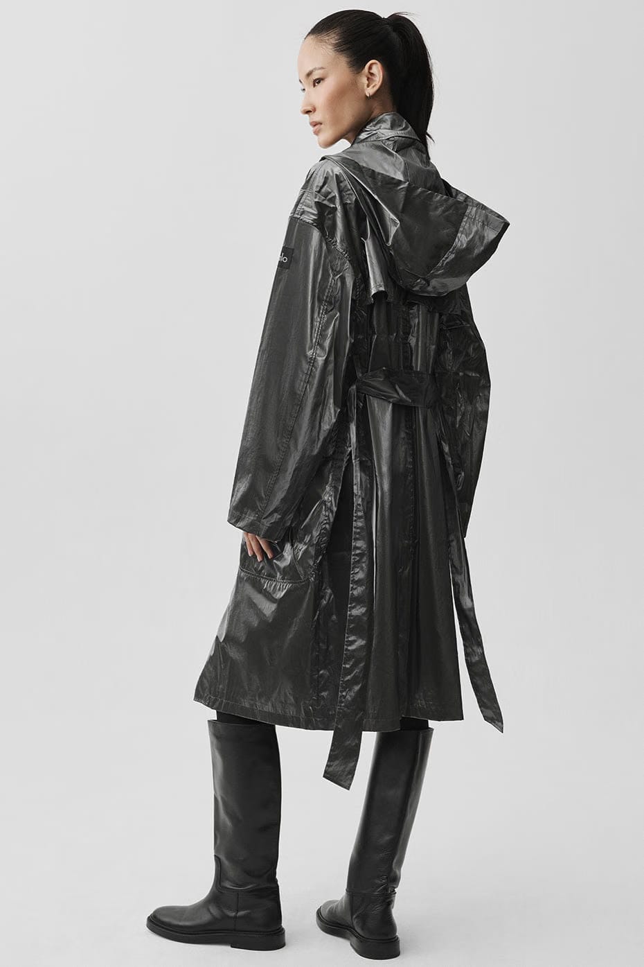 Metallic Break Line Trench