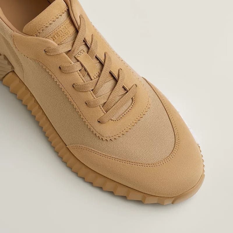 Bouncing sneaker
