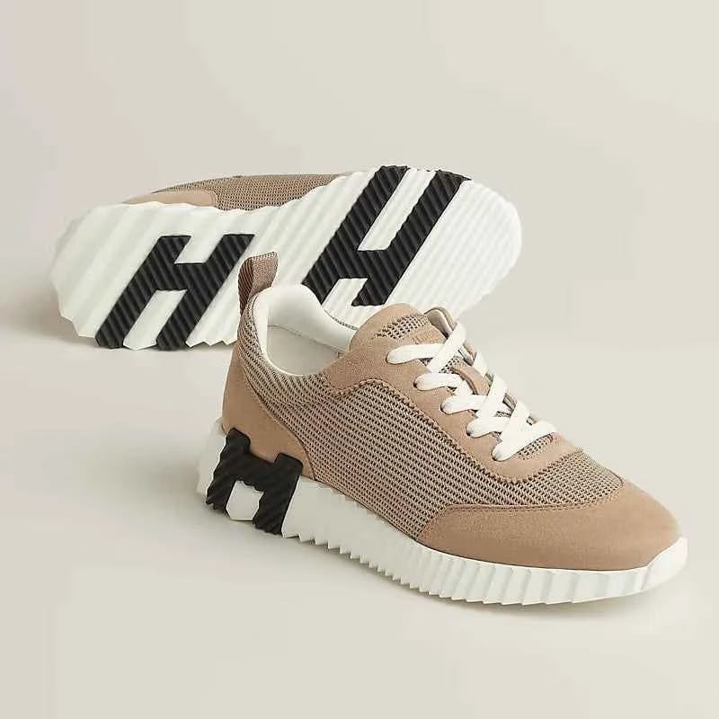 Bouncing sneaker