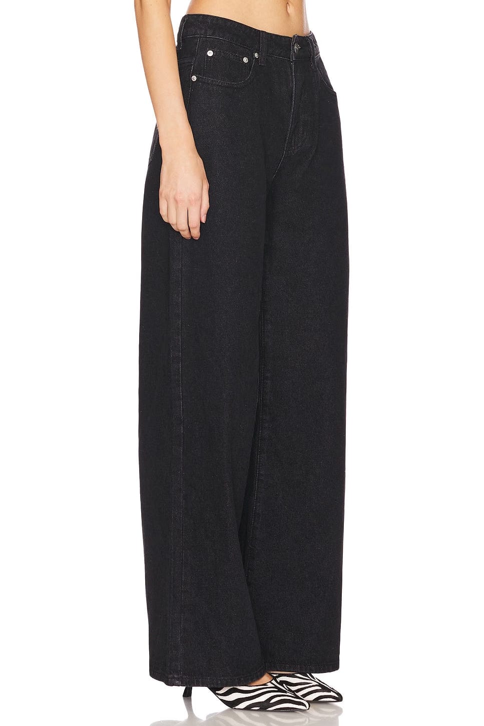 superdown Heather Boyfriend Jean in Vintage Black