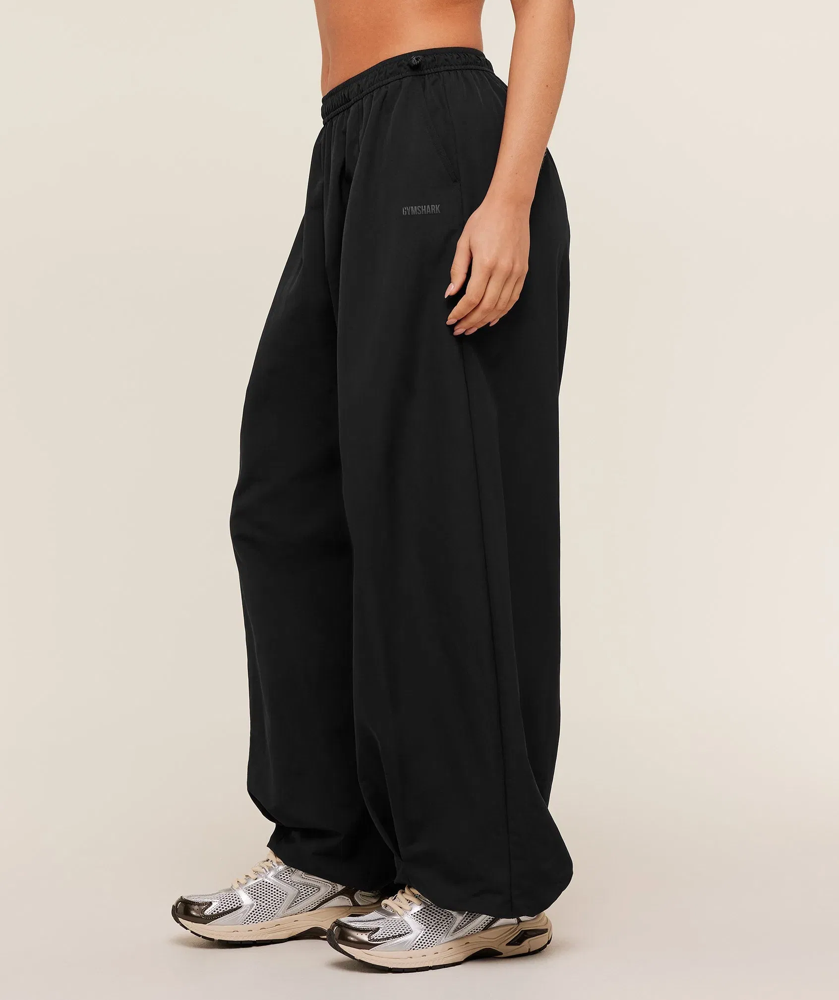 Gymshark Weekend Lifestyle Parachute Pant - GS Black