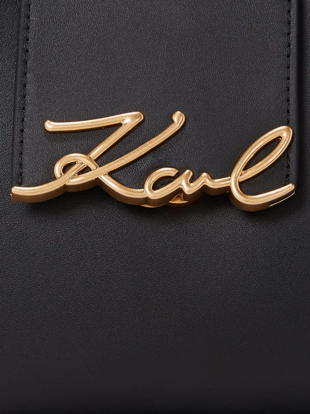 small Signature shoulder bag
