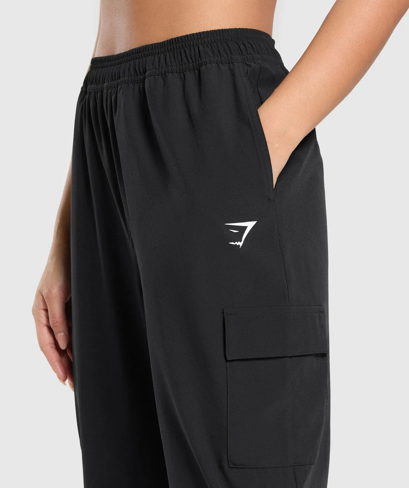 Women's Gymshark Woven Cargo Pants Black