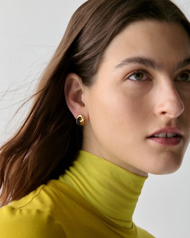 Interlock Studs