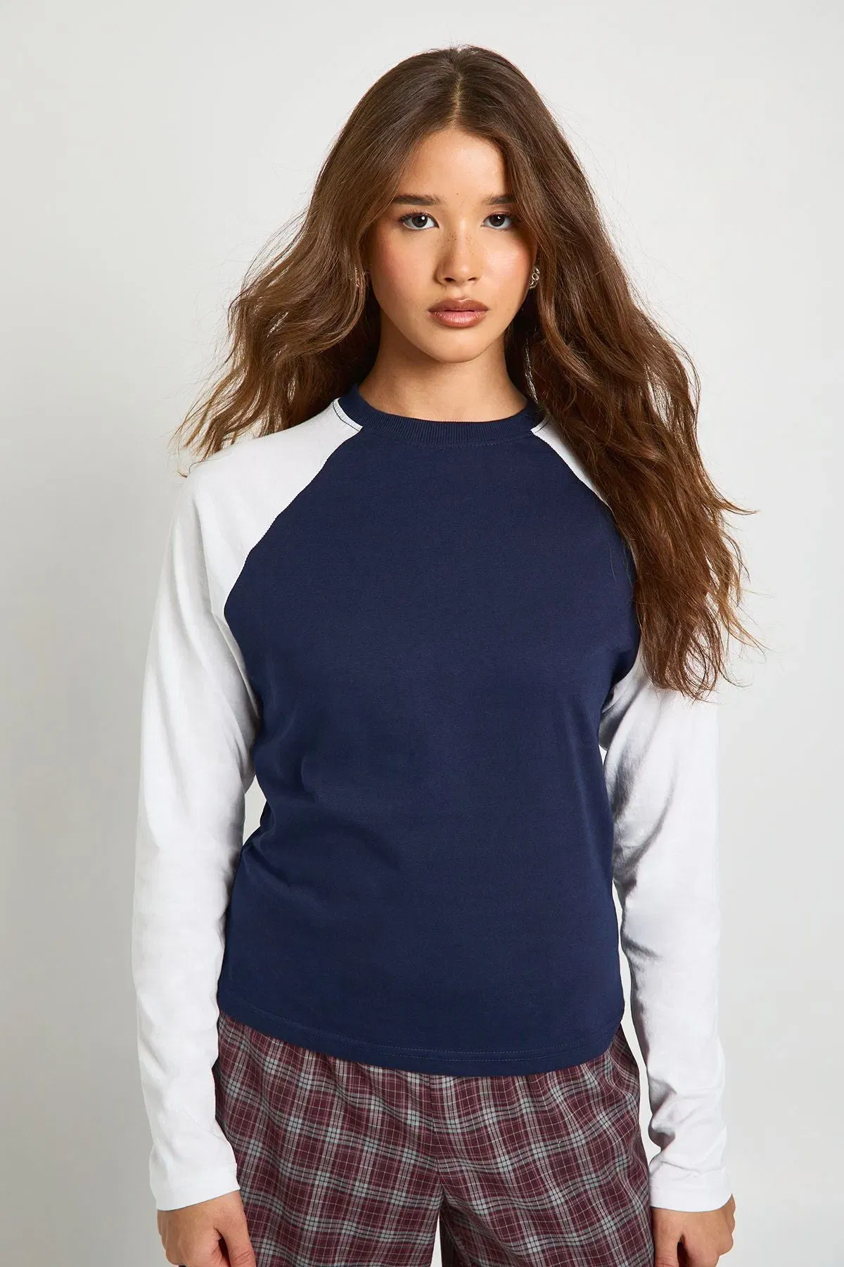 Contrast Raglan Long Sleeve Fitted Top