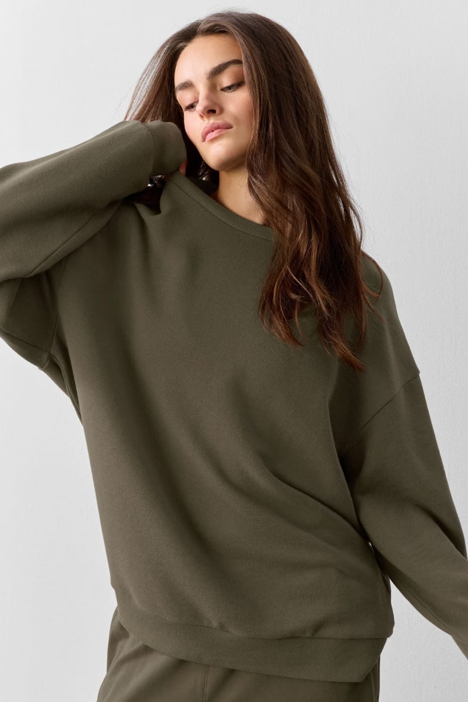 Chill Crew Pullover