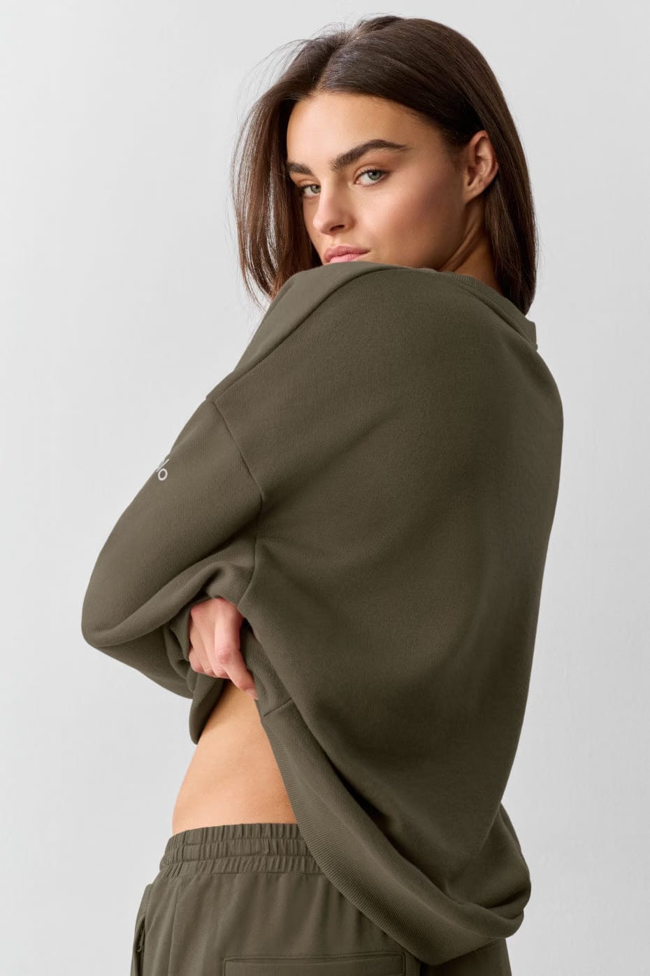 Chill Crew Pullover